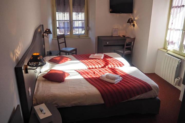 Hôtel pour 4 personnes, avec terrasse
