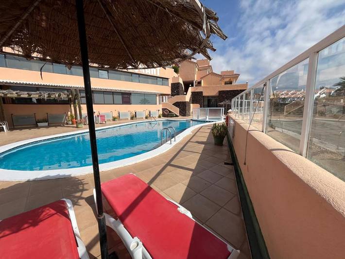 Apartamento de vacaciones para 4 personas, con balcón además de piscina y vistas en Tenerife