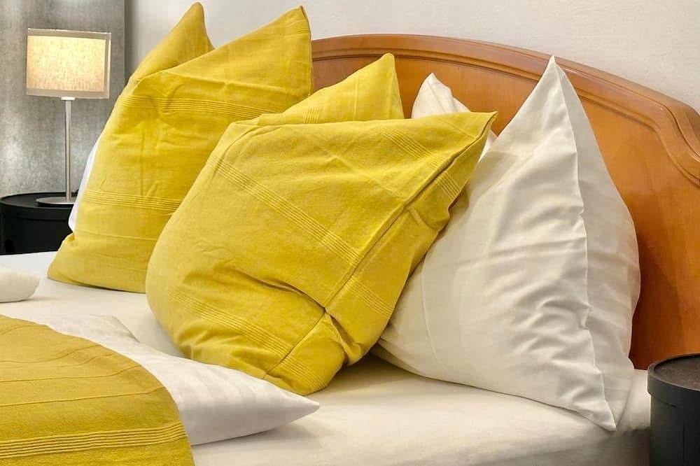 Economy Doppelzimmer (Straße) - Krone 1512, Hotel in Salzburg, DMO Demo Region_1