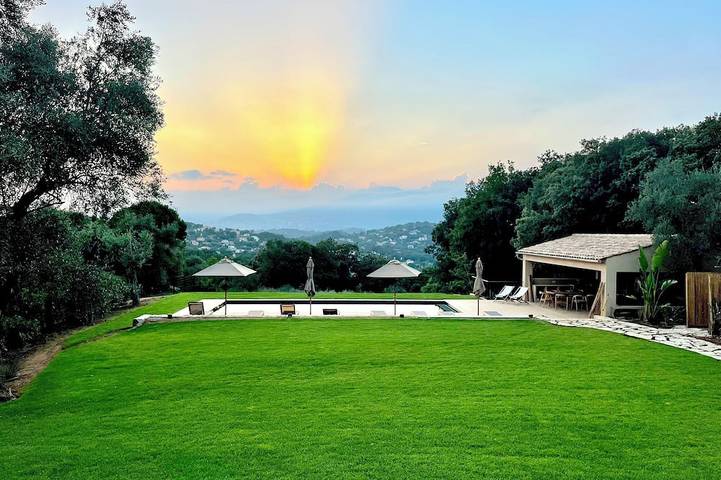 Valbonne Villa with fantastic view and large swimming pool in Valbonne, Mittelmeerküste (Frankreich)