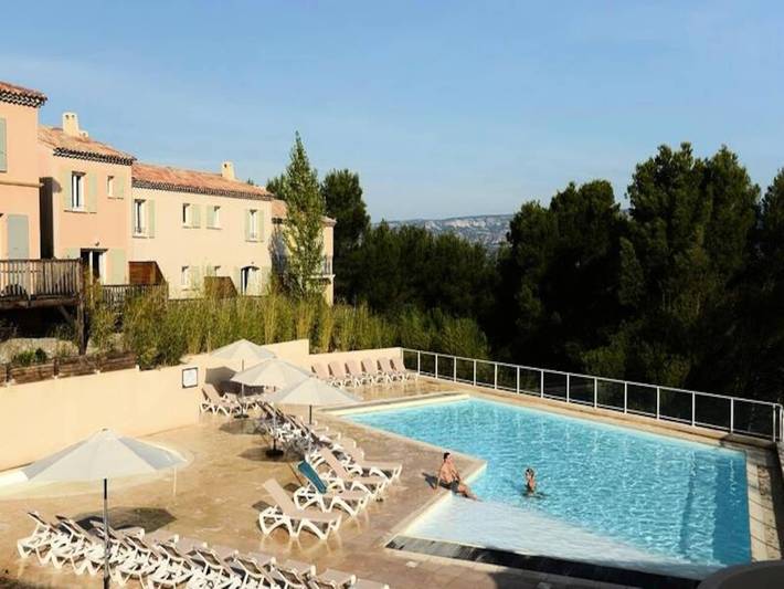 Location de vacances pour 6 personnes, avec Piscine et Vue à Mallemort