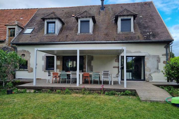 Location de vacances pour 15 personnes, avec Terrasse et Jardin à Magny