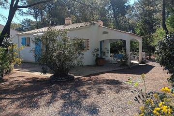 Location de vacances pour 4 personnes, avec jardin, animaux acceptés dans Plage naturiste (La Faute-sur-Mer)