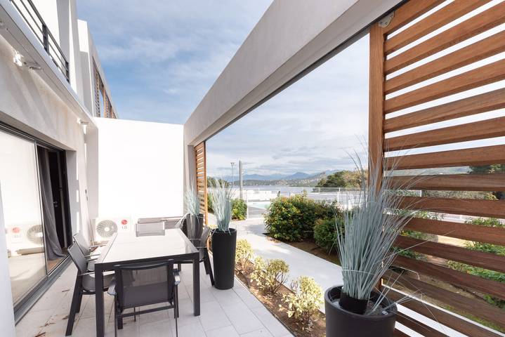 Appartement entier, L'Ebène - Bel appt pour 6 personnes avec vue mer in Coti-Chiavari, Région d'Ajaccio