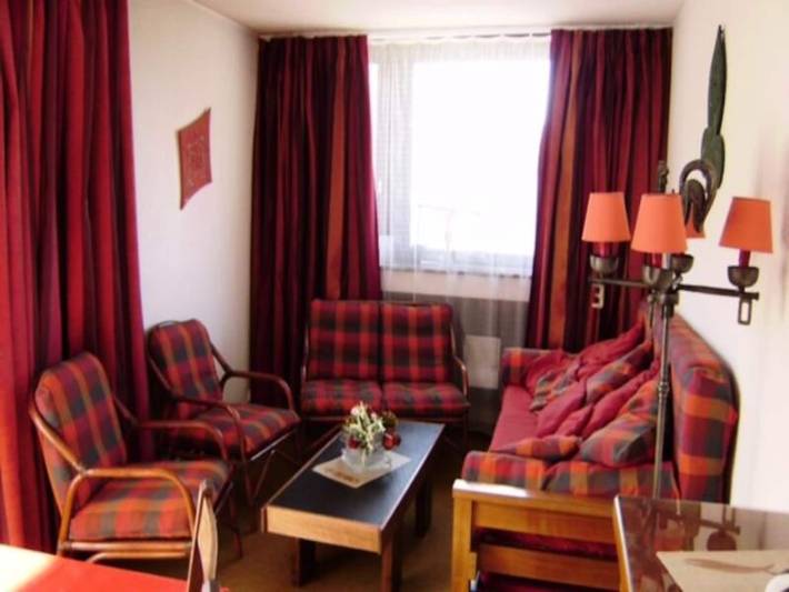 Gîte pour 9 personnes, avec balcon dans Office De Tourisme Les Menuires - 2