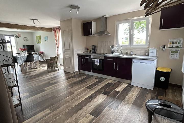 Gîte pour 8 personnes, avec jardin dans Caffiers - 4