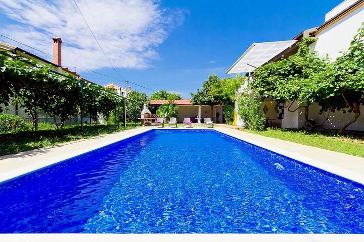 Ferienhaus für 8 Personen, mit Pool und Garten, mit Haustier in Umag