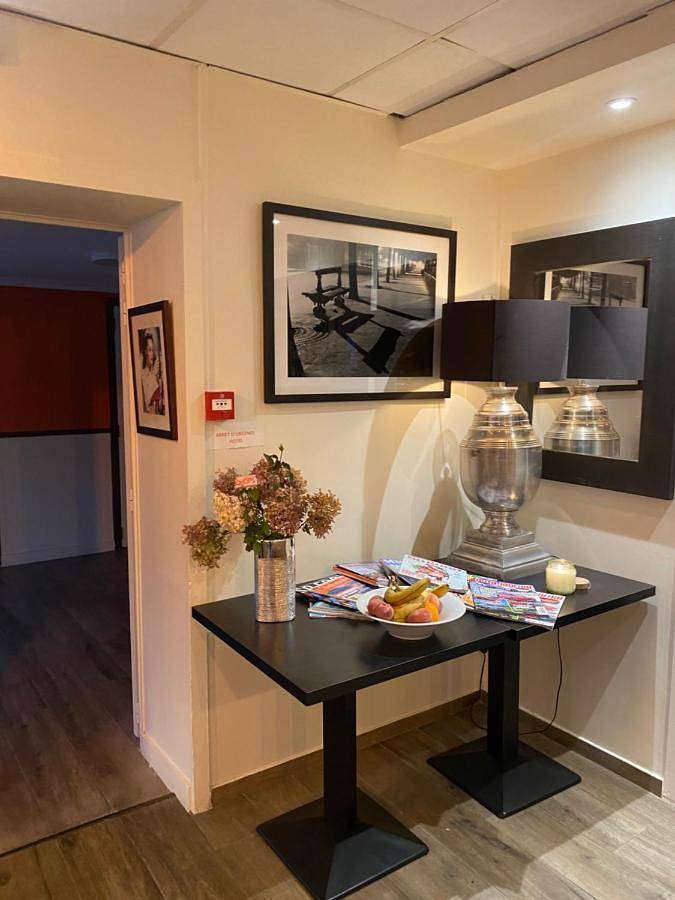 Hôtel pour 2 personnes, avec terrasse, animaux acceptés à Morangis - 2