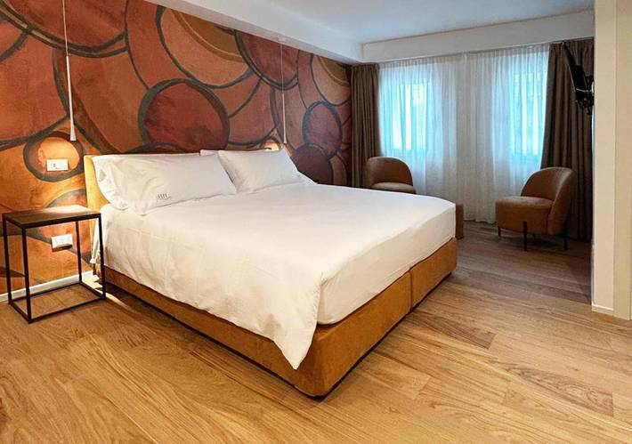 Hôtel pour 2 personnes, avec terrasse ainsi que sauna et vue à Magenta