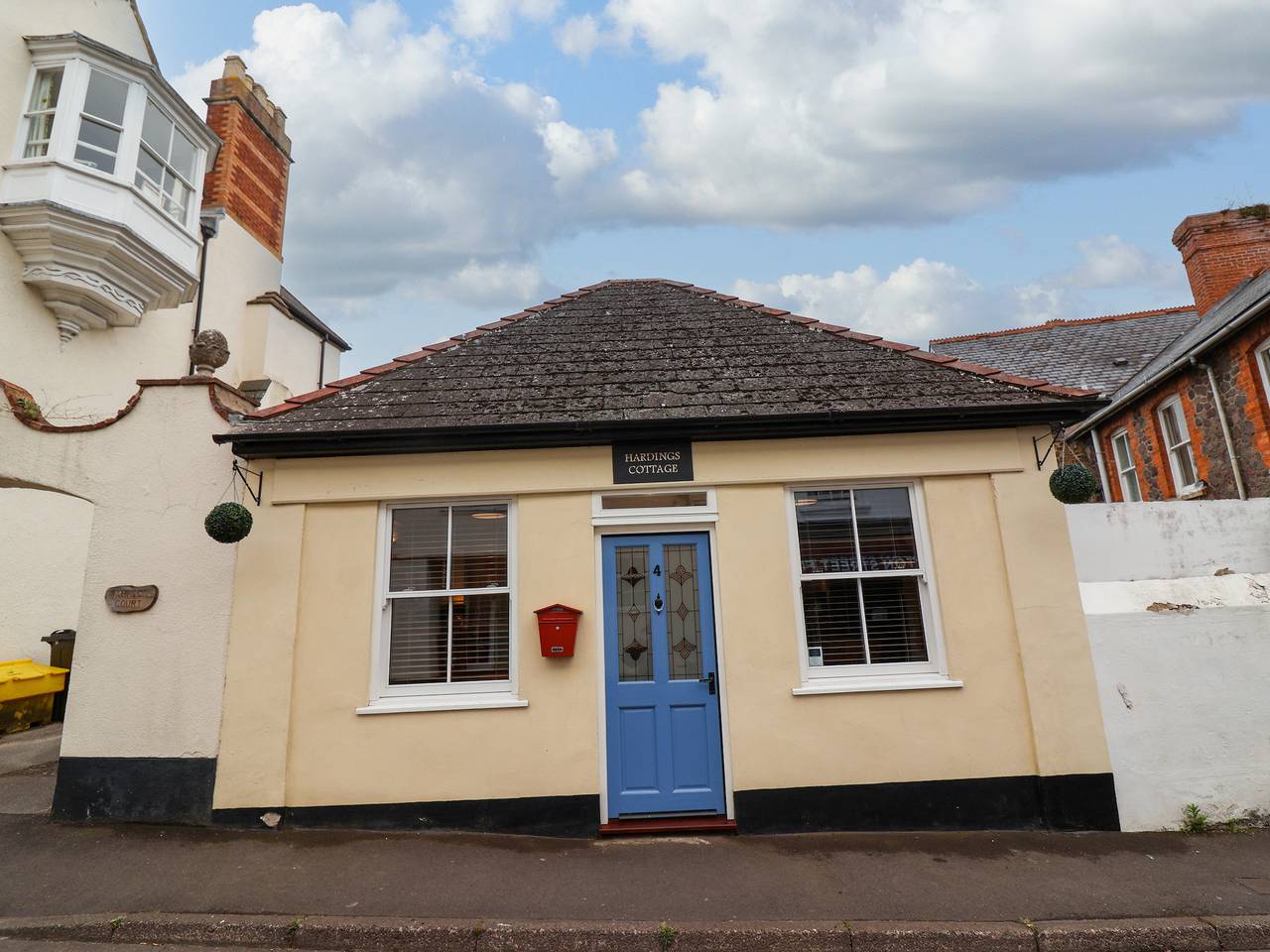 Log Cabin for 2 People in Minehead, Exmoor