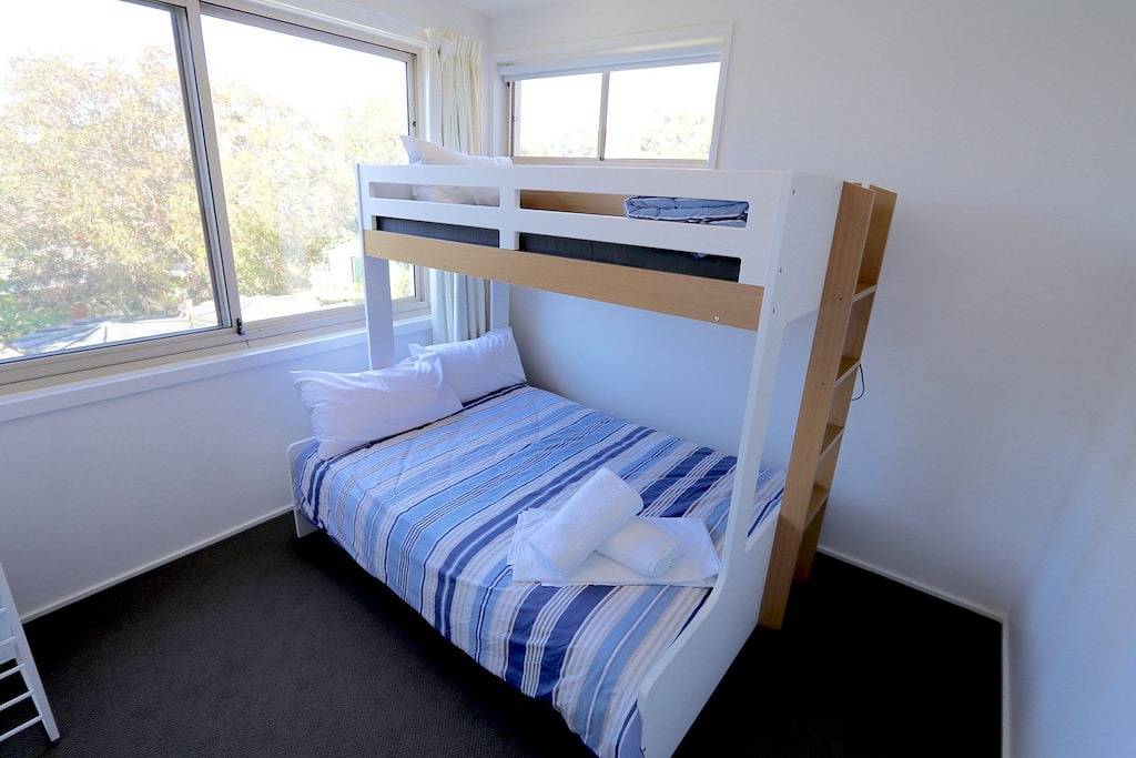 Nicht Notwendig - 20 Mcintyre Street in Robe, South Australia