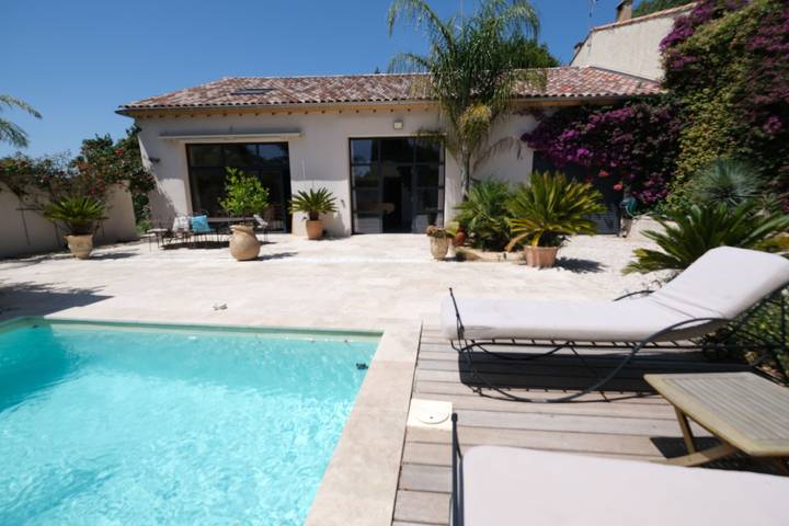 Villa pour 6 personnes, avec jacuzzi ainsi que jardin et terrasse, animaux acceptés - 1