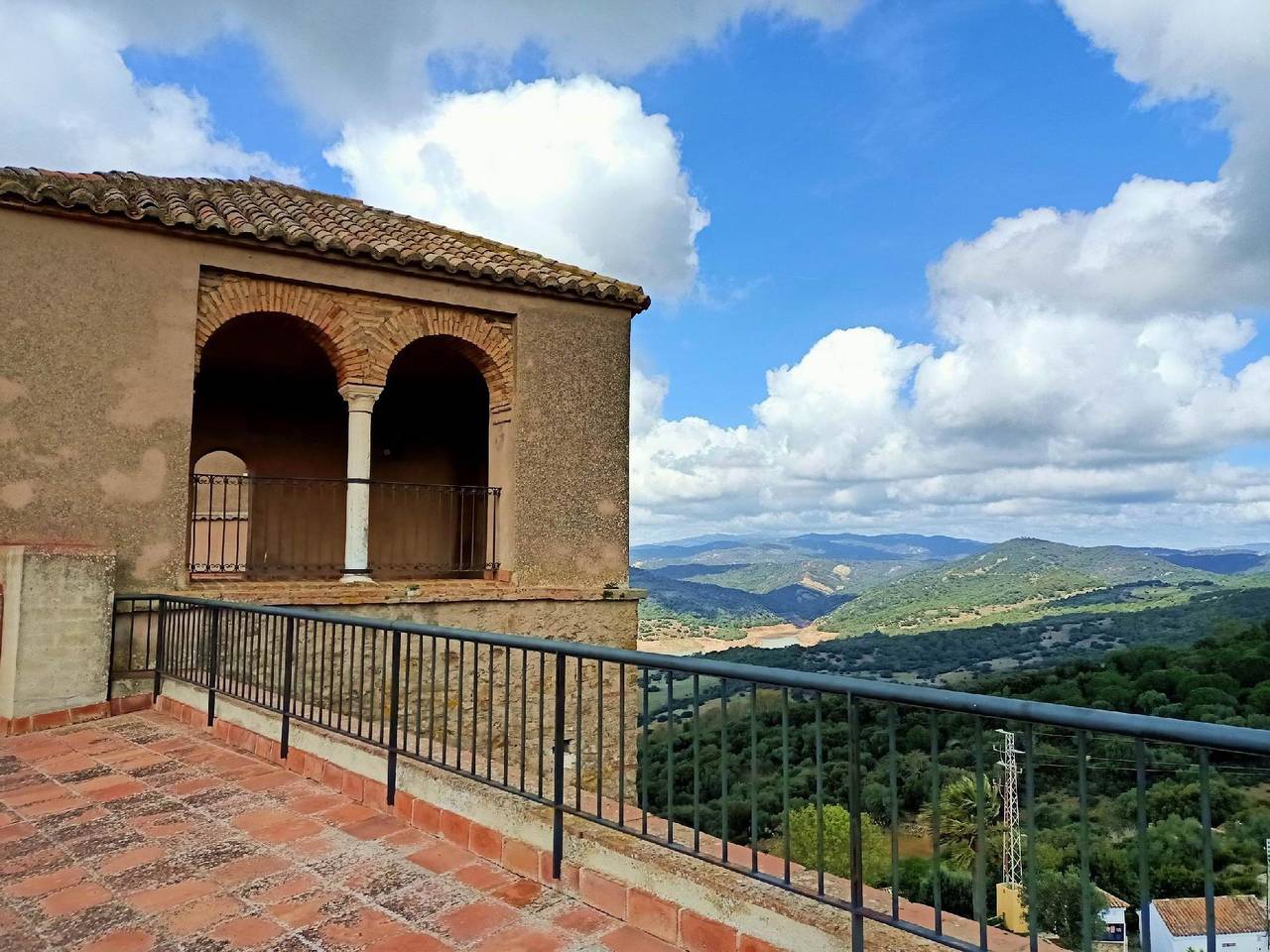 Apartamento vacacional entero, Apartamento de vacaciones para 4 personas aprox. 75 qm en Castellar de la Frontera, Andalucía (Costa del Sol) in Castillo de Castellar, Castellar de la Frontera