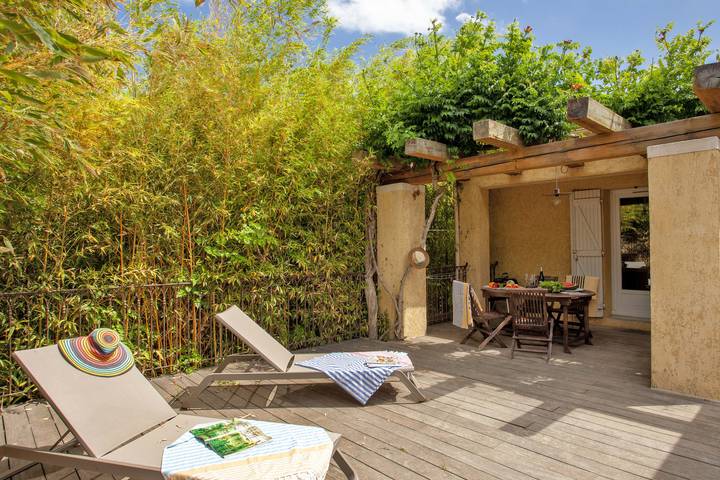 Villa pour 4 personnes, avec Terrasse ainsi que Jardin et Piscine à Calvi