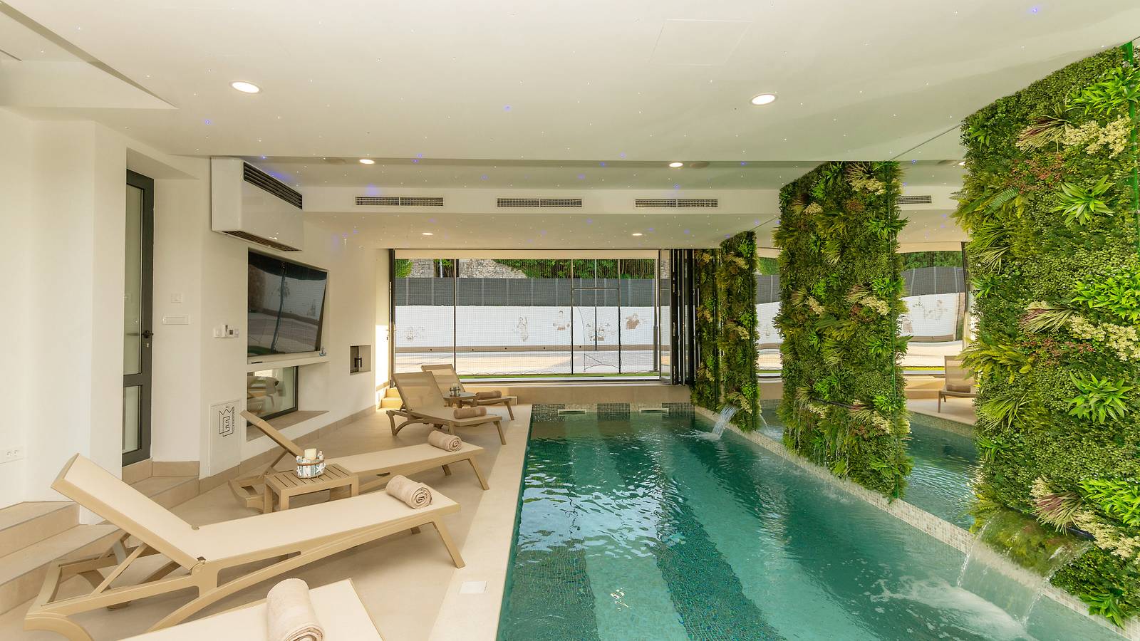 Villa Excelsior by Villas Guide in Imotski, Makarska Riviera