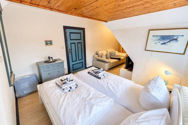Ganze Wohnung, Ferienwohnung Hansen Hof 2 mit Garten und Terrasse im ländlichen Tinnum in Tinnum, Sylt (Gemeinde)