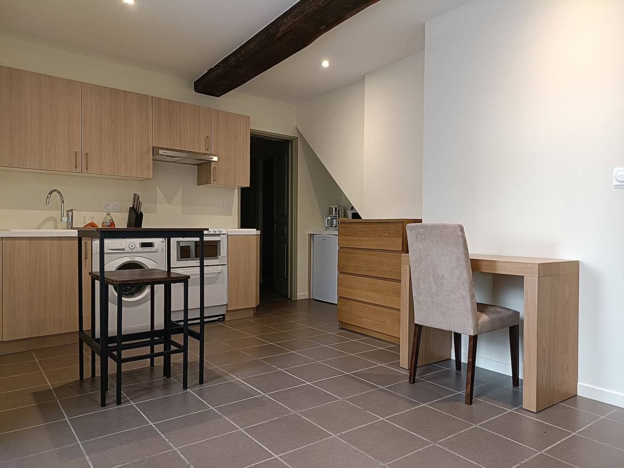 Ganze Wohnung, Ferienwohnung 'Petite Annexe' mit Gemeinschaftspool und Gemeinschaftsgarten in Beaumont-sur-Grosne, Region Chalon-sur-Saône