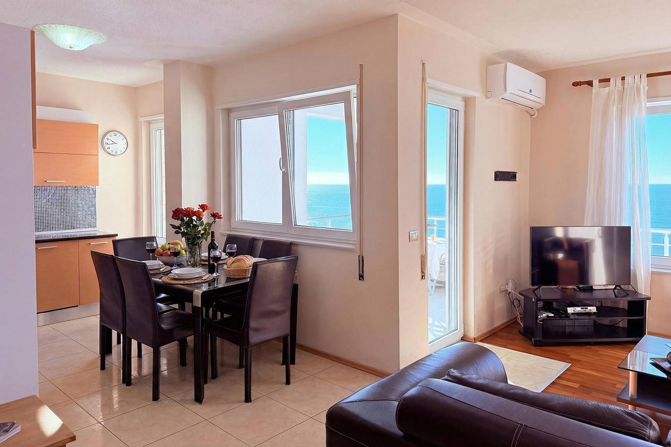Ganze Wohnung, Beachfront Apartment In Durres 072 in Durrës, Albanien