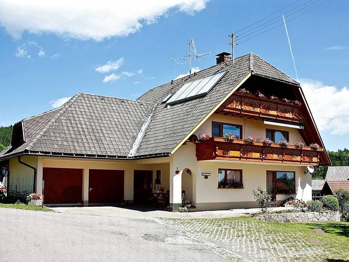 Ferienwohnung für 4 Personen, mit Balkon und Garten im Schwarzwald