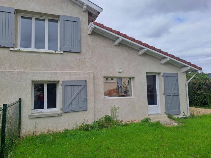 Location de vacances pour 4 personnes, avec jardin à Saint-Étienne-des-Oullières - 3