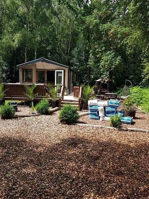 Caravan for 8 people, with pool and garden in The Broads