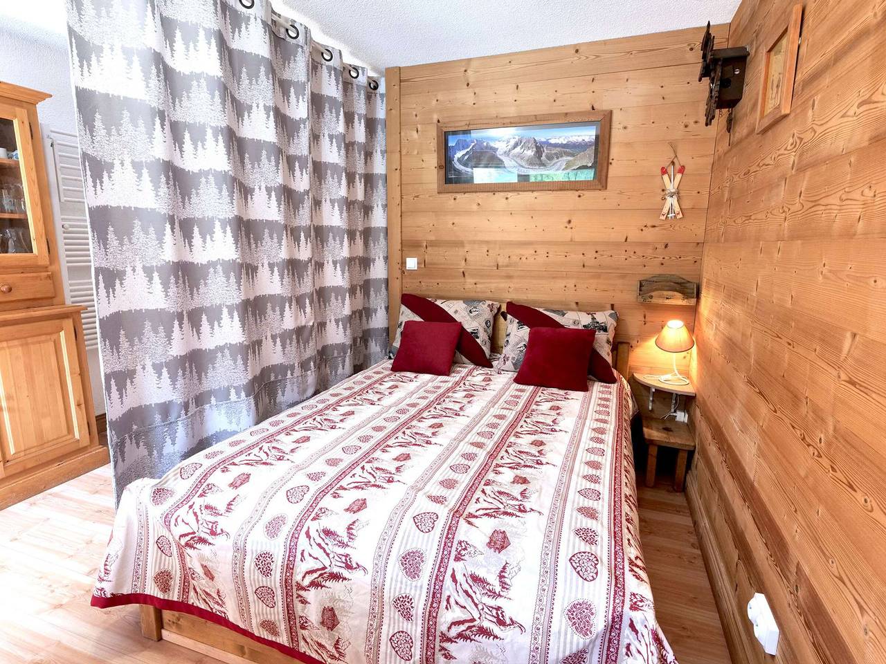 Estudio entero, Estudio renovado con balcón y vistas, cerca del centro - para 4 personas in Le Grand-Bornand, Región de Annecy