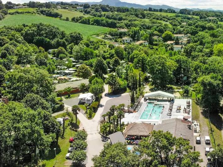 Flower Camping de la Corniche - Mobilheim 5 personen - Mobilheim Premium 30m² - 2 Zimmer + Geschirrspüler + Terrasse in Urrugne, Bayonne und Umgebung