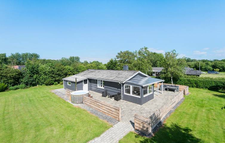 Ferienhaus für 8 Personen, mit Terrasse