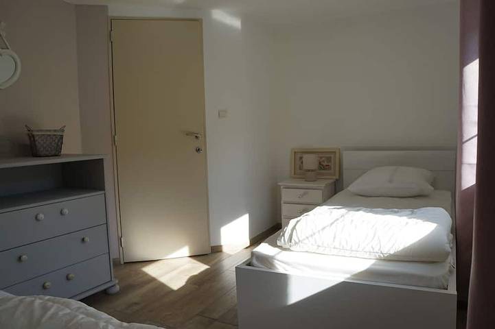 Nouveau gite au calme avec magnifique vue - campagne - 4 chambres, 2 sdb in Havelange, Région de Namur