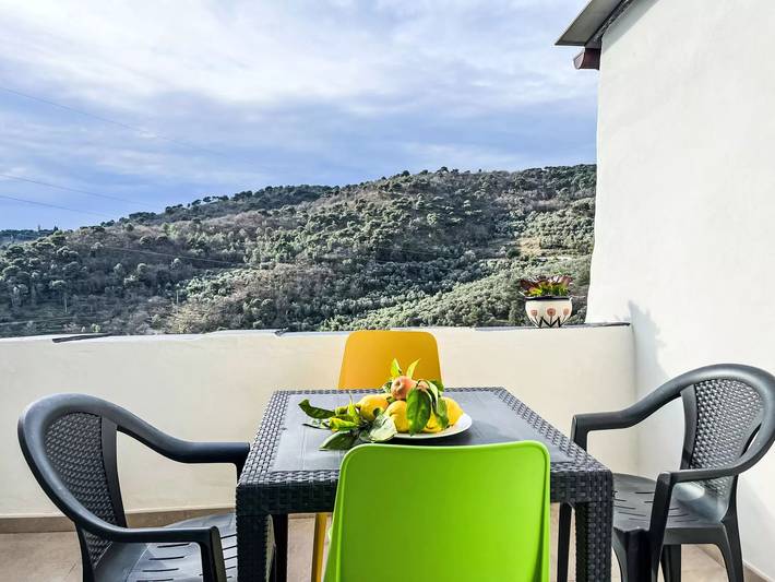 Location de vacances pour 8 personnes, avec terrasse dans Lingueglietta - 2