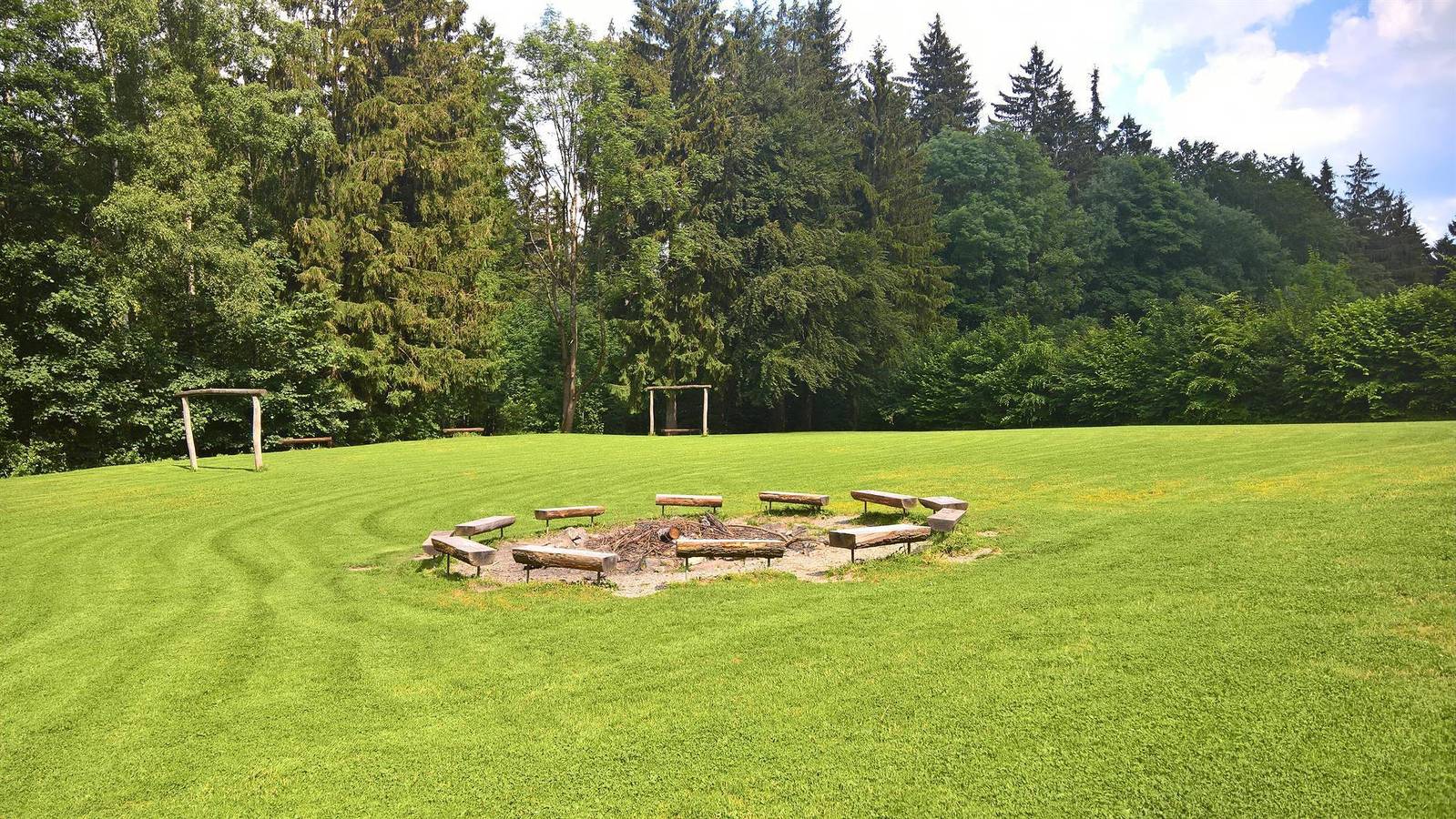 Ganze Ferienwohnung, Gruppen-Zeltplatz mit Blockhütte/Wc/Dusche in Hofbieber, Rhön-Hessen