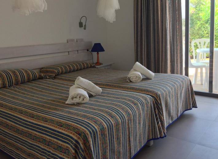 Location de vacances pour 2 personnes, avec vue ainsi que piscine et jardin dans Playa Migjorn Formentera - 4