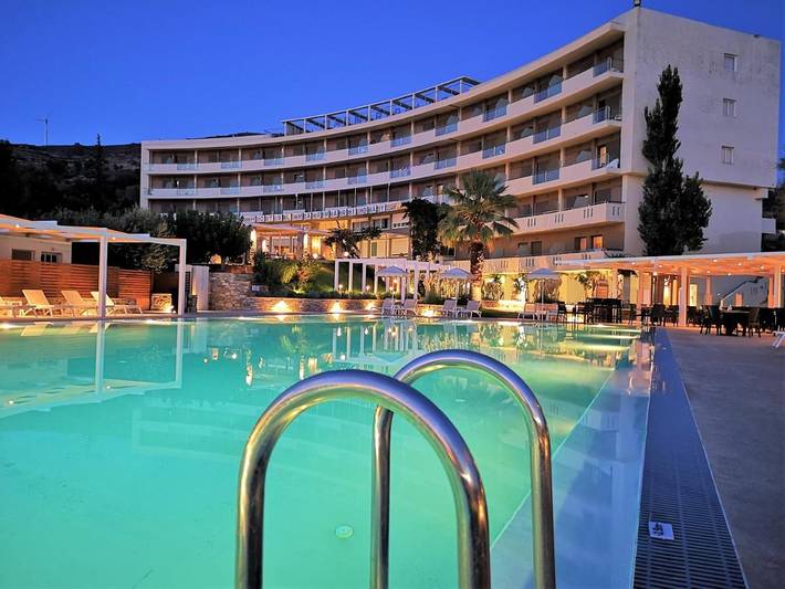 Hotel für 4 Personen, mit Pool und Garten in Karystos