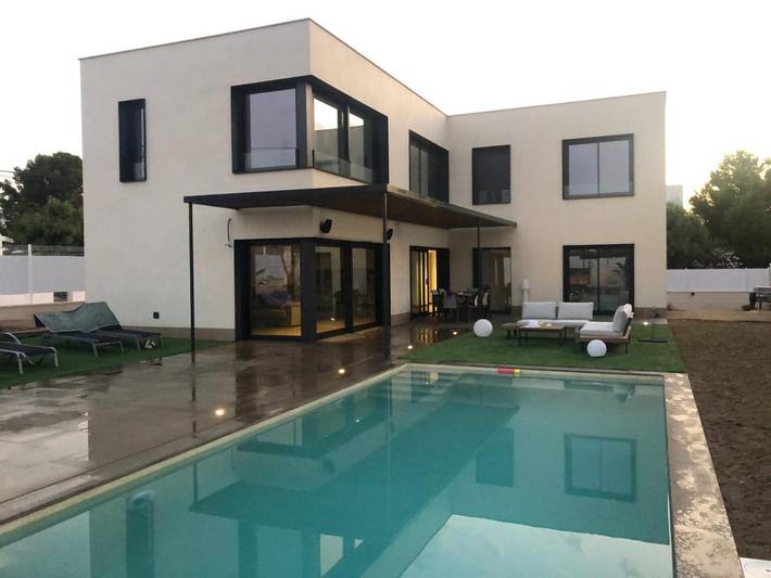 Chalet para 10 personas, con vistas además de jardín y piscina en Provincia de Tarragona - 3