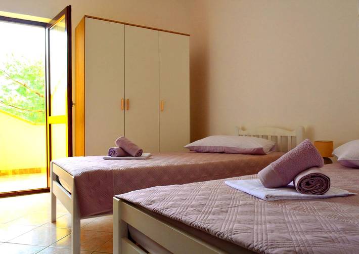 Apartament wakacyjny dla 8 osób, z Taras w Lukovo