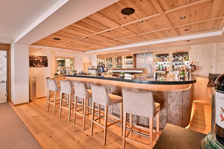 Hotel für 2 Personen, mit Ausblick und Sauna sowie Terrasse in Lech am Arlberg - 2
