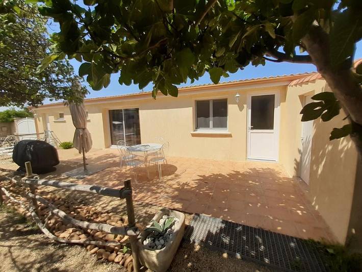 Gîte pour 4 personnes, avec jardin ainsi que vue et piscine à Théziers - 4
