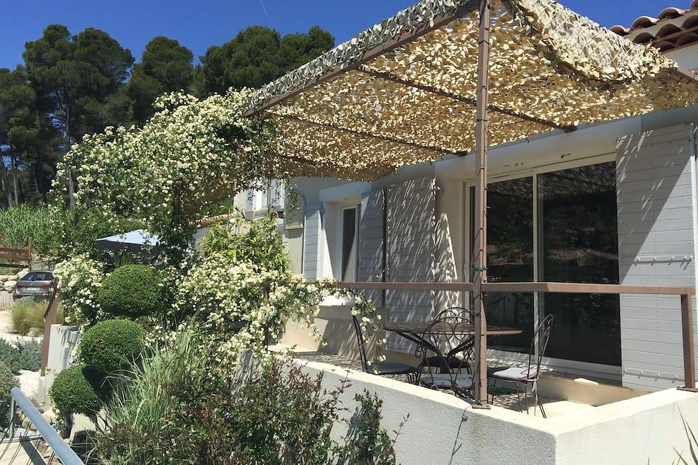 Mas mit Pool in den Alpilles / Selbst planen: Video von Drone in Maussane-les-Alpilles, Arles und Umgebung