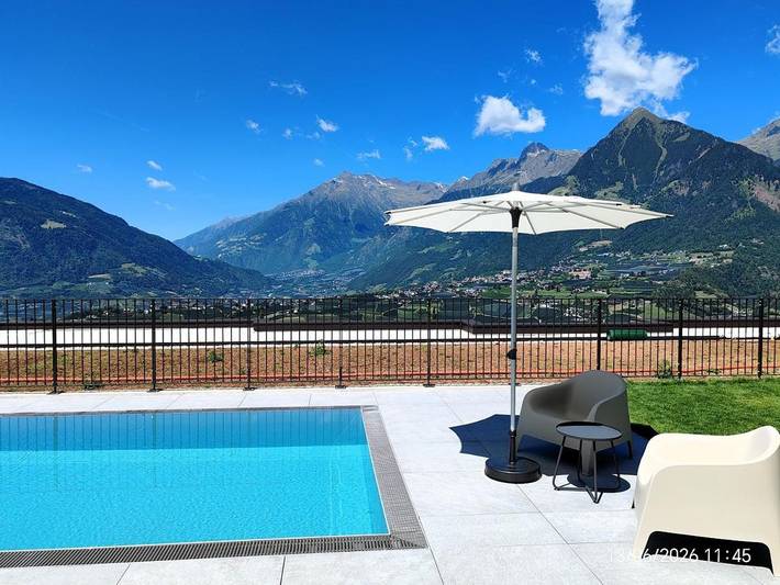 B&b, mit Terrasse und Garten sowie Pool und Ausblick in Schenna