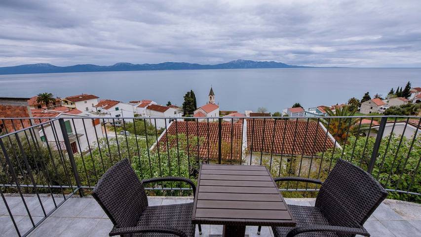Ferienhaus für 10 Personen, mit Garten an der Makarska Riviera