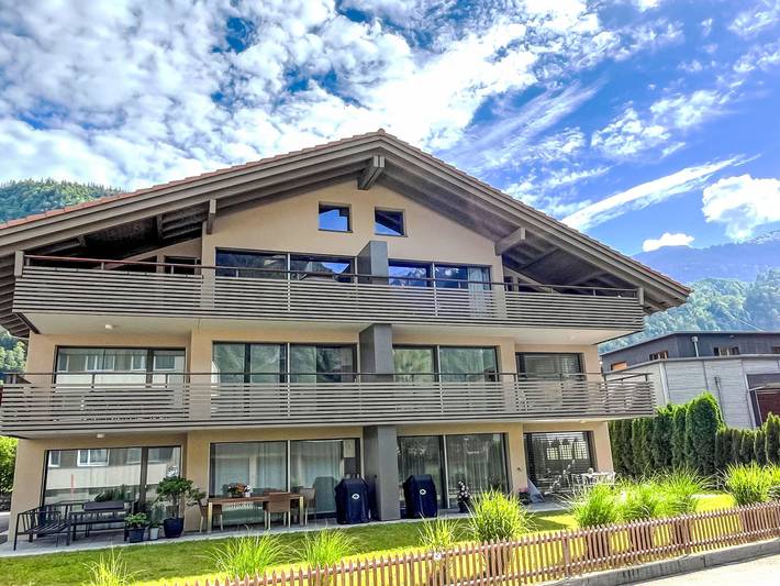 Ferienwohnung für 4 Personen, mit Balkon und Ausblick in Meiringen