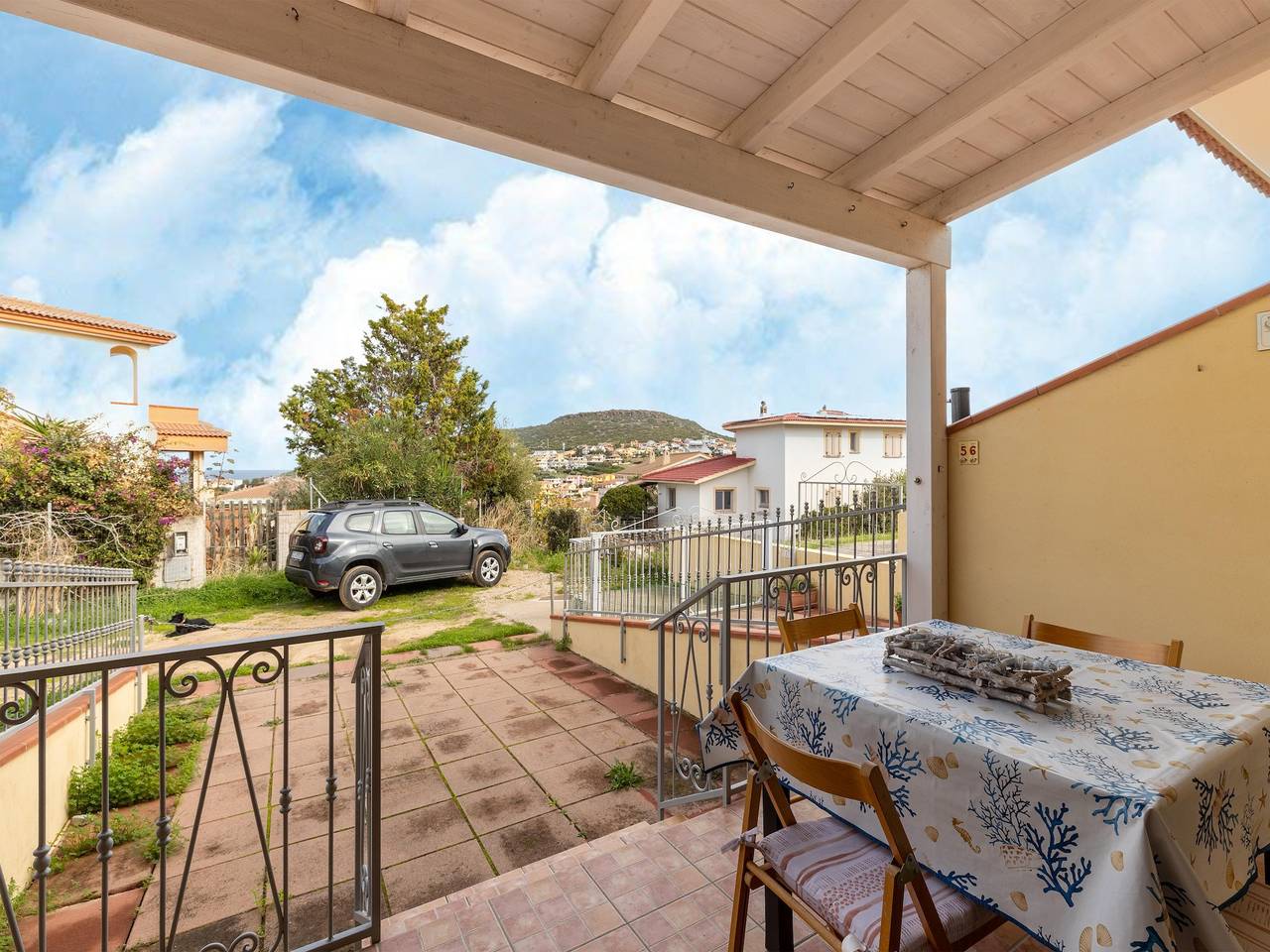 Appartamento intero, Con aria condizionata e patio privato in Lu Bagnu, Castelsardo