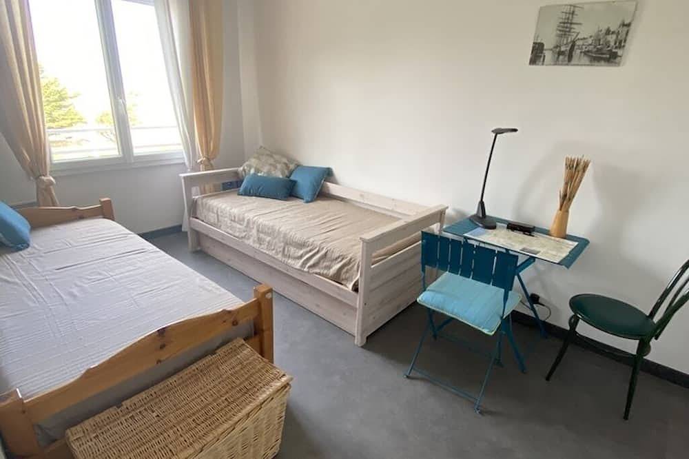 Appartement entier, Appartement 4 personnes avec 2 chambres - vue mer et centre ville à pied in Saint-Brevin-les-Pins, Côte de Jade