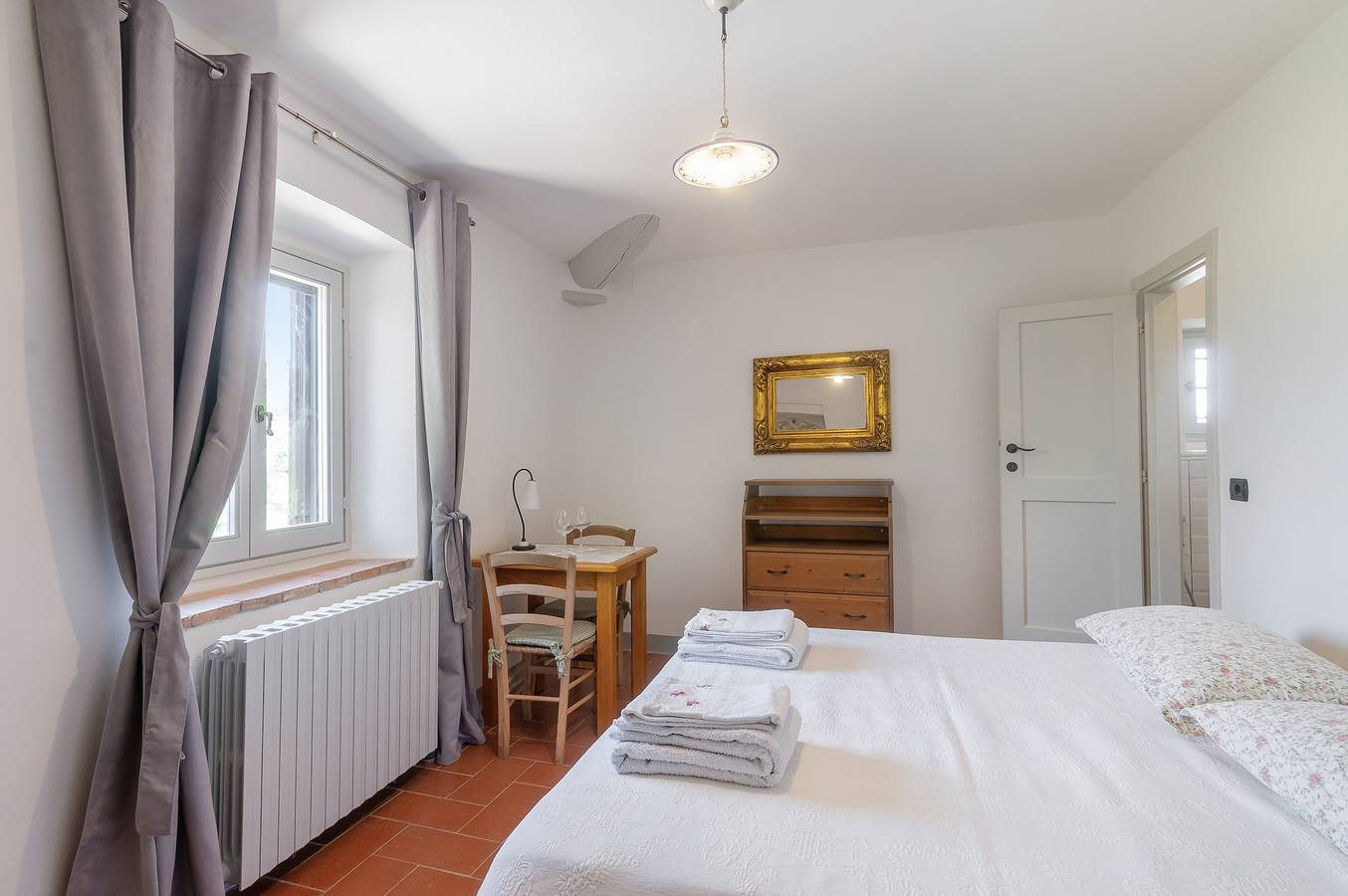 Zimmer 'La Rocca Chianti Hospitality' mit Gemeinschaftspool, Garten und Wlan in Tavarnelle Val di Pesa, Barberino Tavarnelle