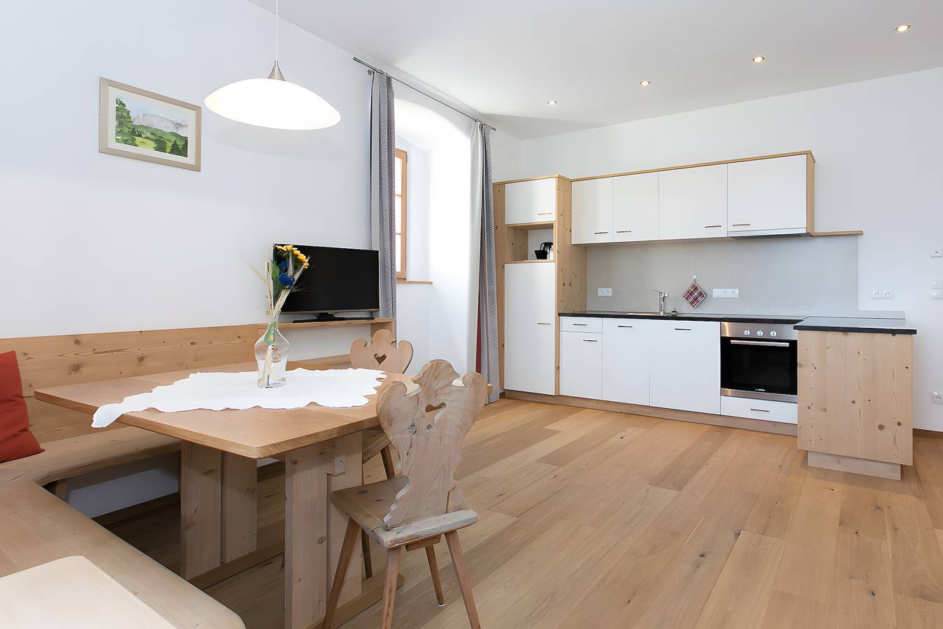 Ganze Wohnung, Ferienwohnung 'Gravetsch Kloster Säben' mit Bergblick, Gemeinschaftsgarten und Wi-Fi in Gravetsch, Villanders