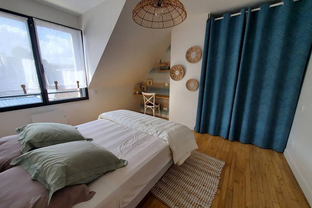 St-Malo: Family home with swimming pool, 800 m walk from the beach. in Saint-Malo, Saint-Malo und Umgebung