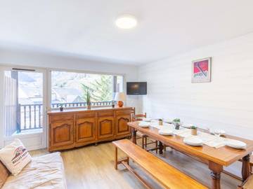 Gîte pour 9 personnes, avec balcon dans Office De Tourisme De Saint Laurent Soulan