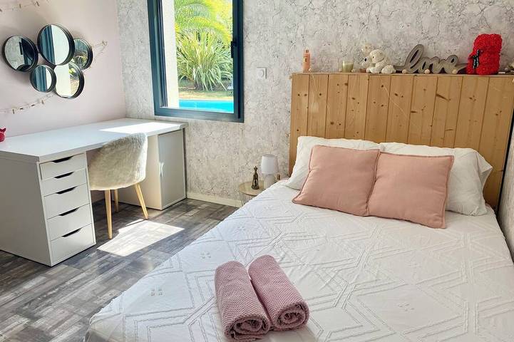 Location de vacances pour 8 personnes, avec terrasse ainsi que jacuzzi et jardin à Sainte-Soulle - 2