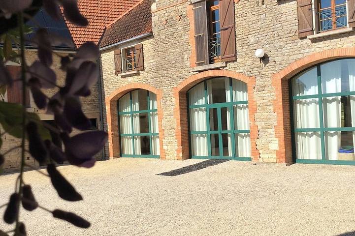 Location de vacances pour 14 personnes, avec jardin à Bussy-le-Grand