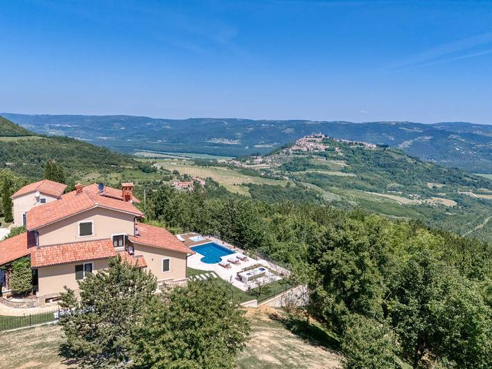 Villa für 6 Personen, mit Garten und Balkon sowie Pool und Sauna - 1